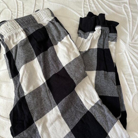 Old Navy Women's Multi Pajamas - Picture 1 of 3